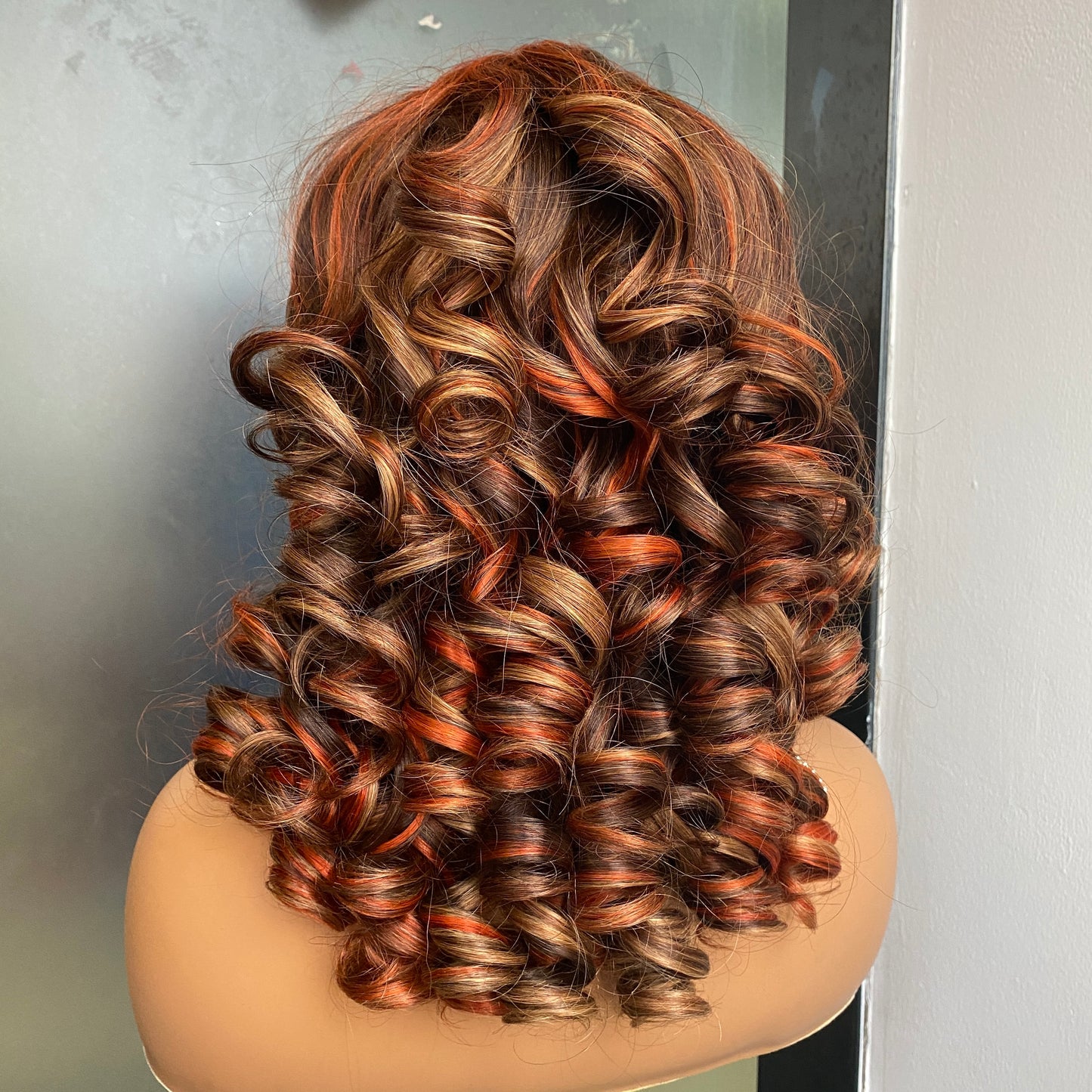 Highlight Color 180% Density Fumi Curly 13x4 Transparent Lace Frotnal Wig 16 Inch