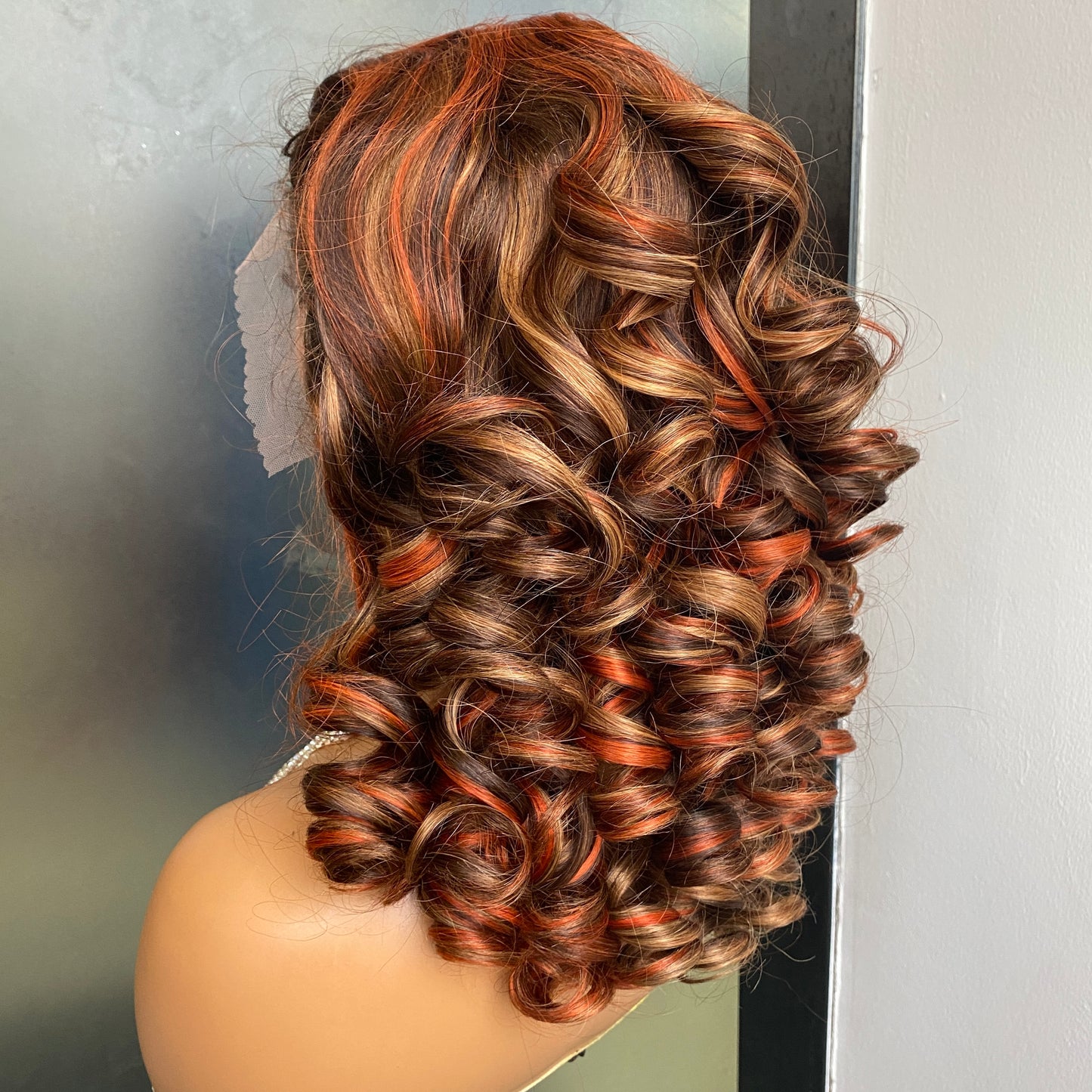 Highlight Color 180% Density Fumi Curly 13x4 Transparent Lace Frotnal Wig 16 Inch