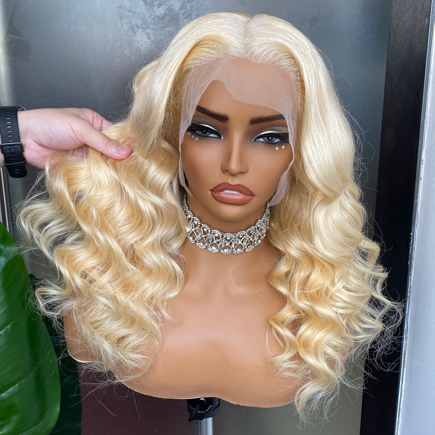 180% Density 613 Body Wave 13x4 Transparent Lace Frontal Wig 16 Inch On Sale